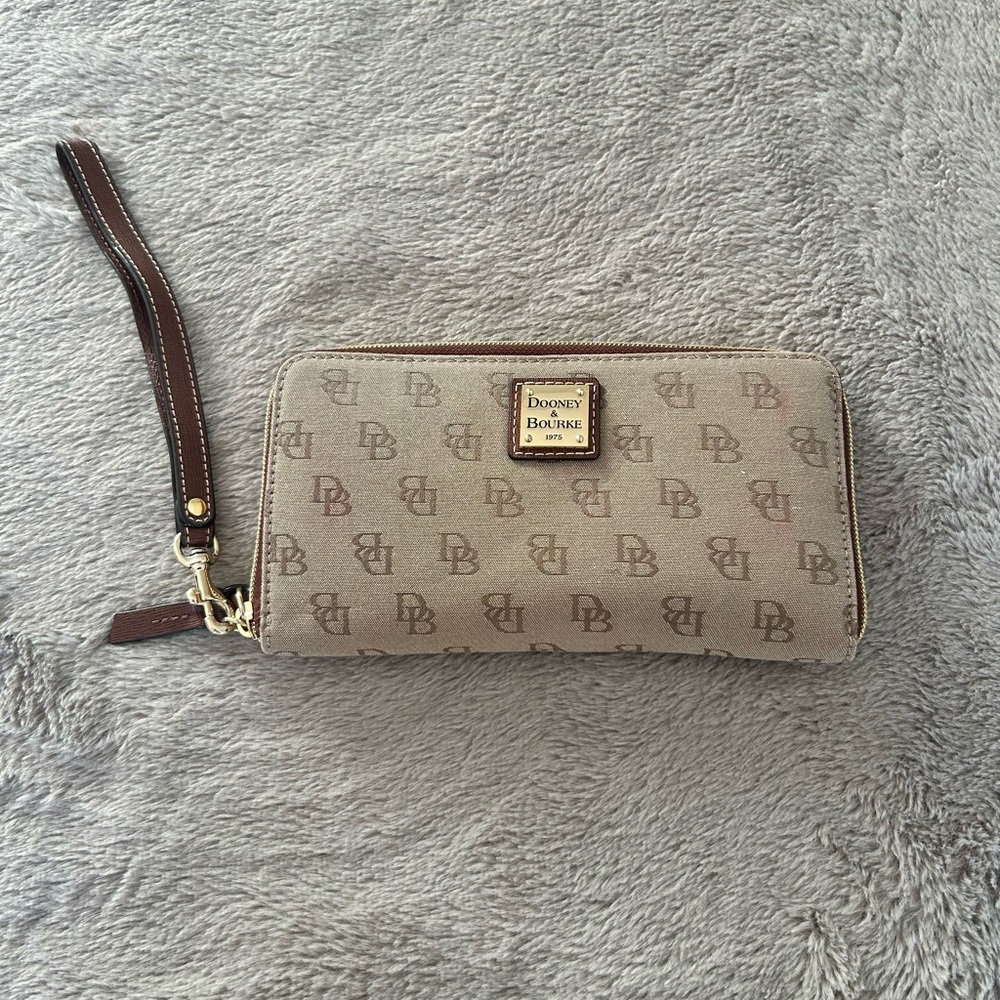 Dooney & Bourke Tan Logo Wristlet